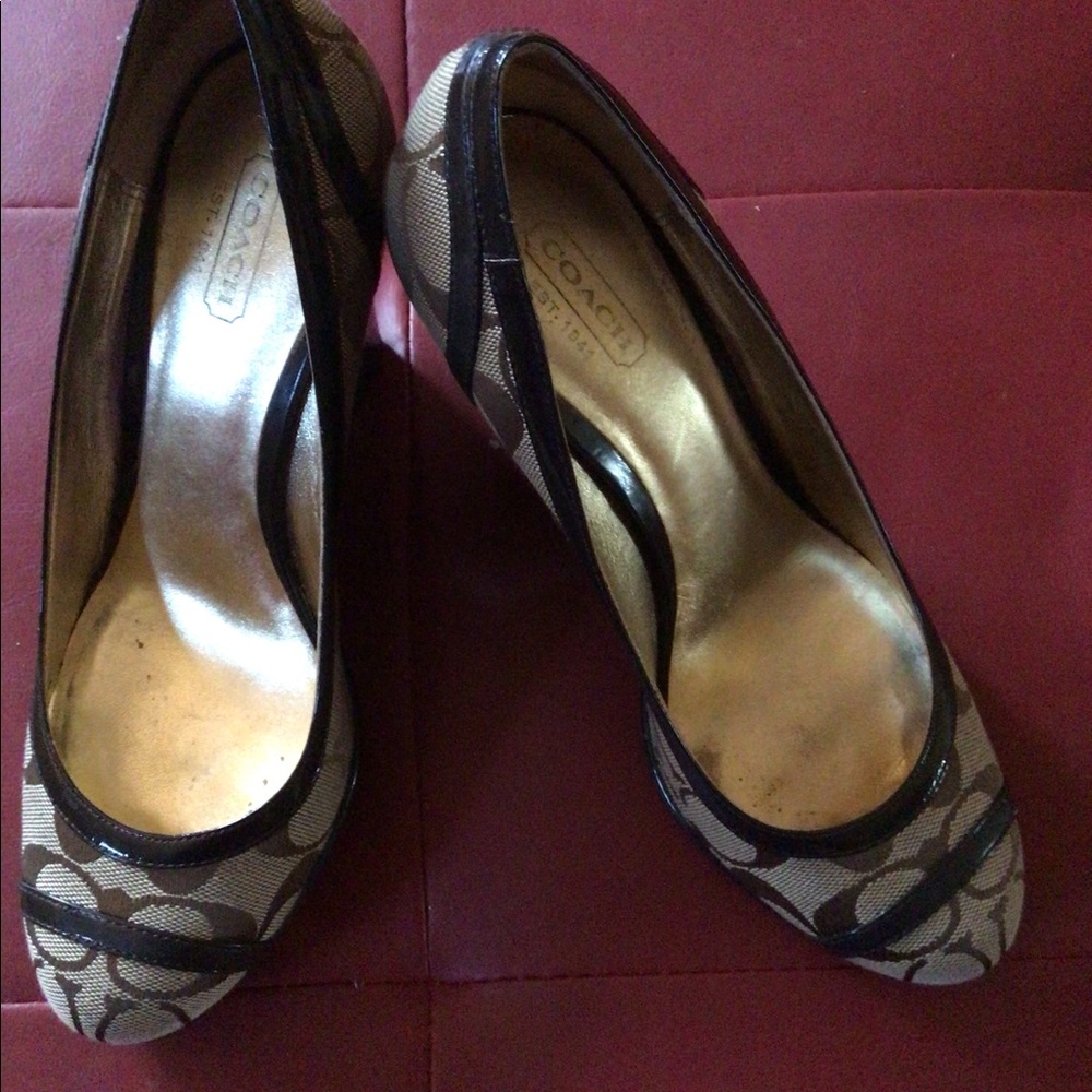 Coach Wedge Shoe with box